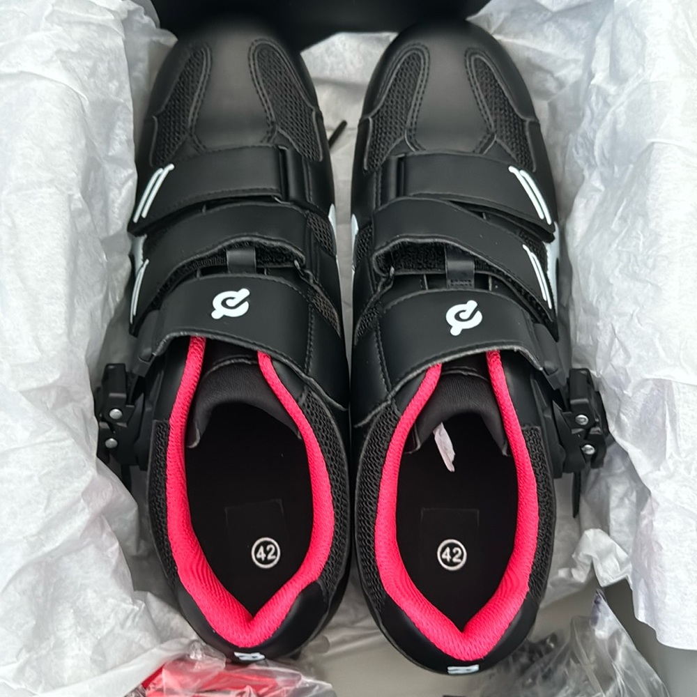 Peloton bike shoes size 42 (US 11) NWT